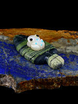 Mother of Pearl Frog on Leaf Zuni Fetish
