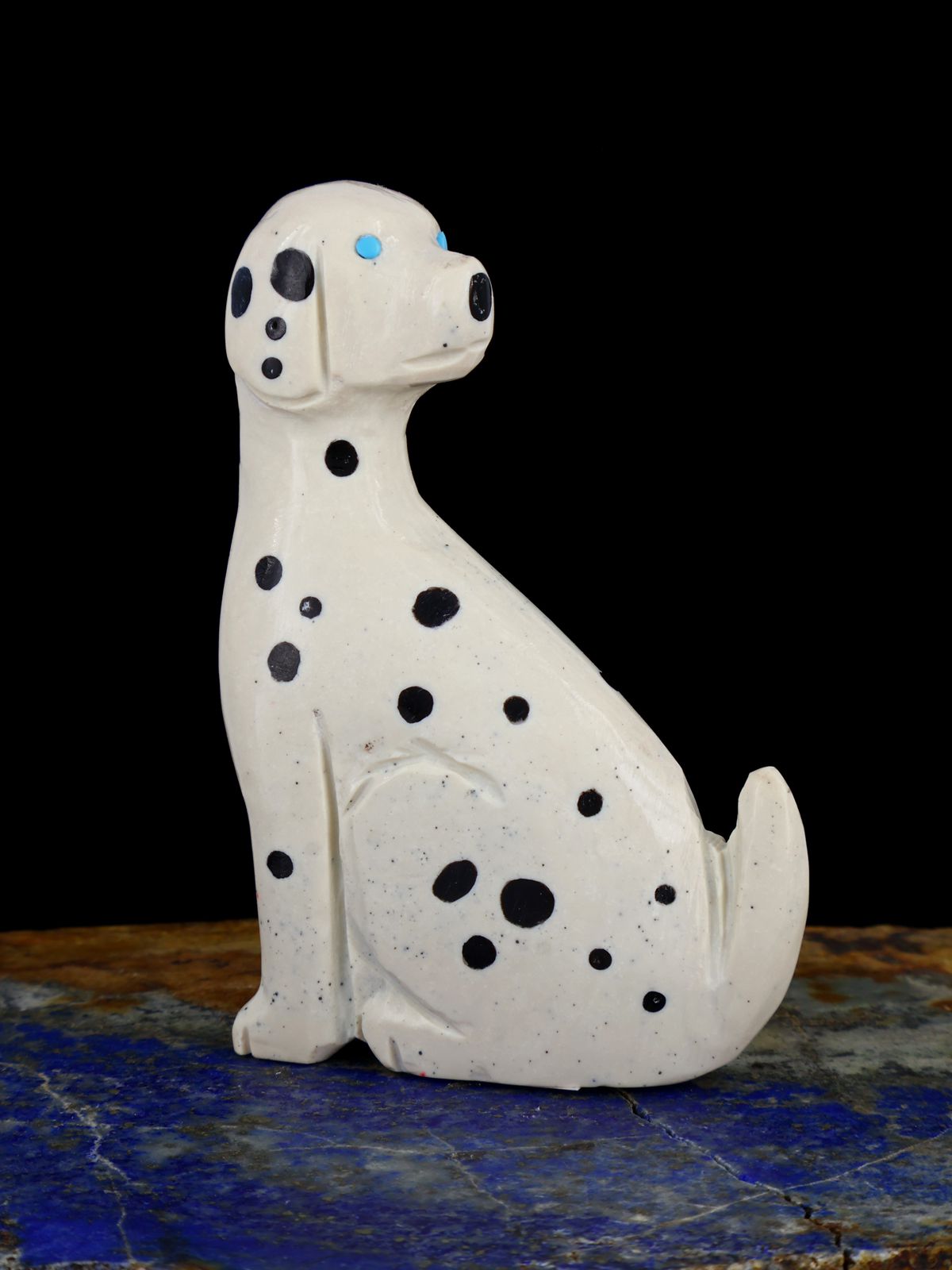 Serpentine Dalmation Dog Zuni Fetish - PuebloDirect.com
