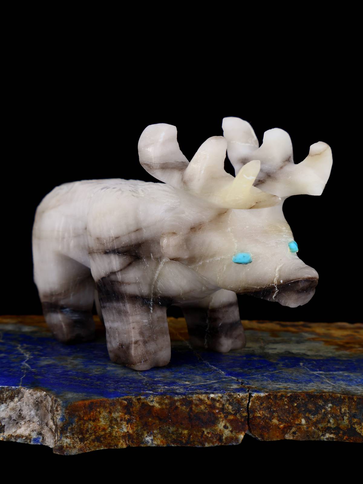 Marble Reindeer Zuni Fetish