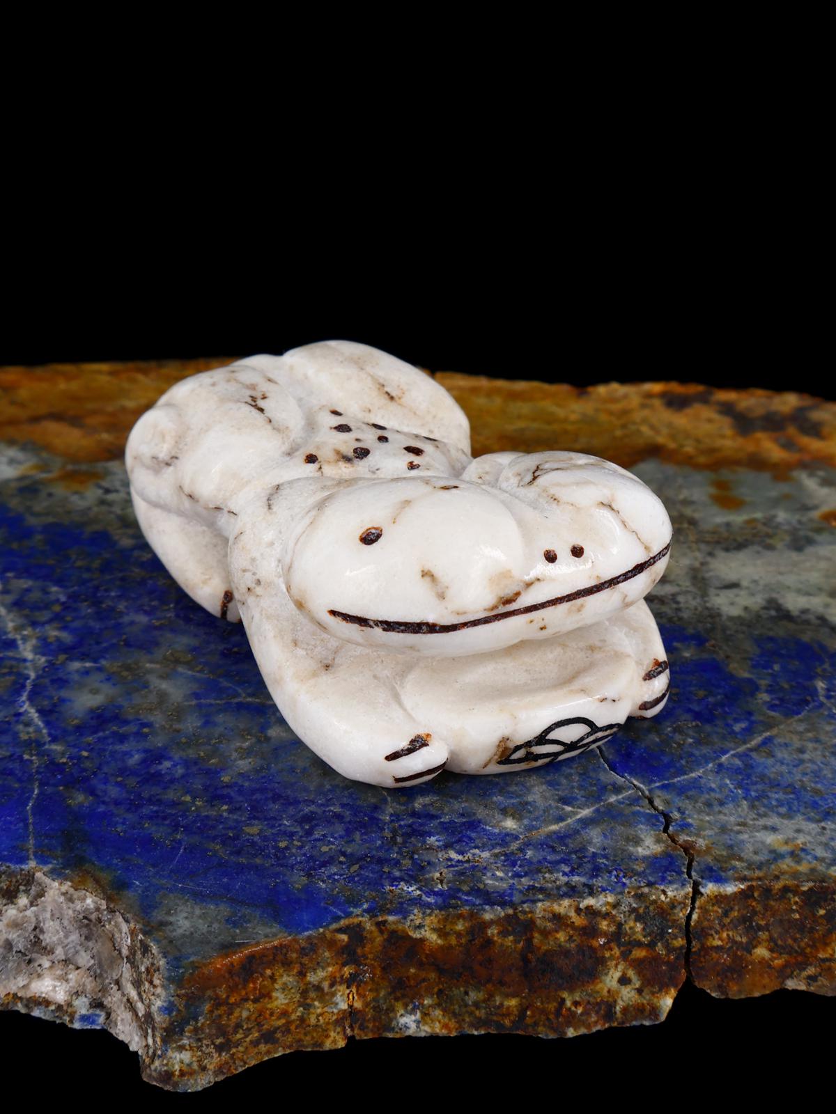 Marble Frog Zuni Fetish - PuebloDirect.com