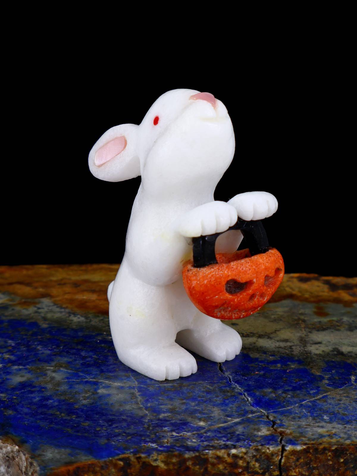 White Marble Trick Or Treat Bunny Zuni Fetish