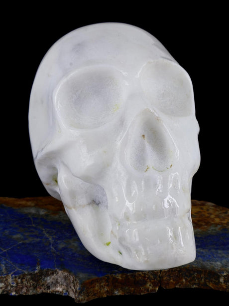White Marble Skull Zuni Fetish - PuebloDirect.com