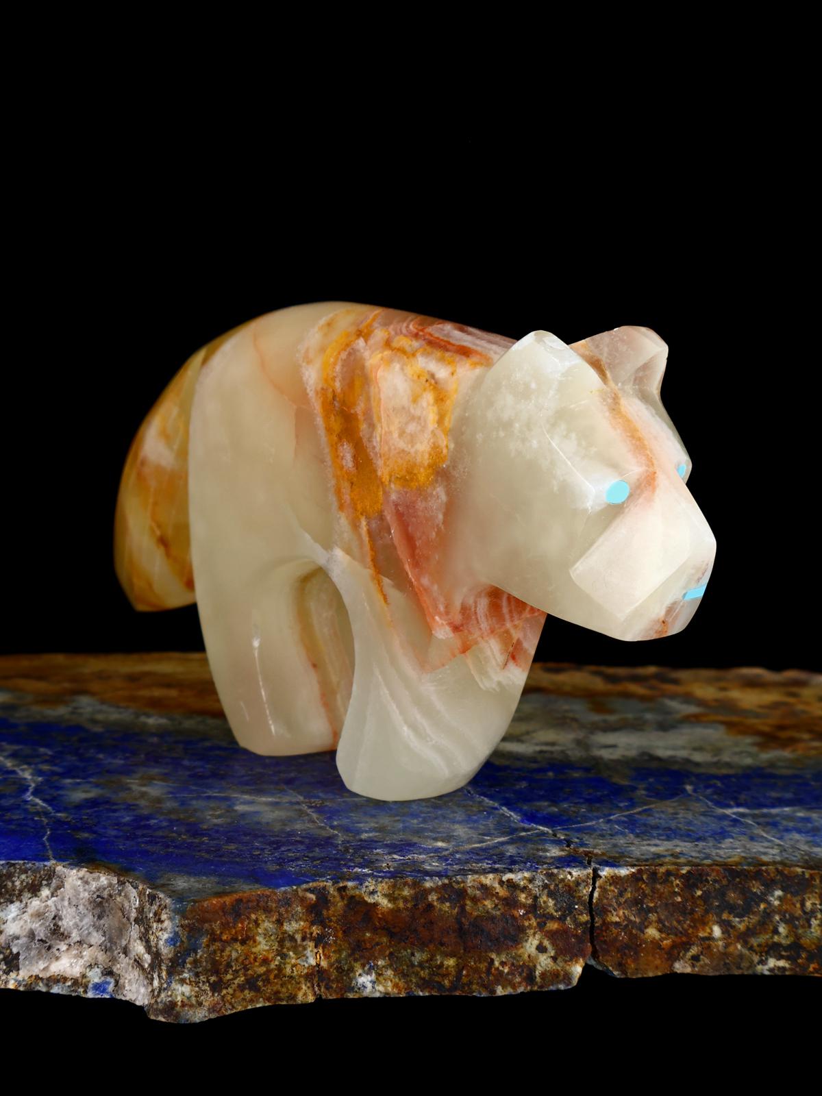 Onyx Wolf Zuni Fetish - PuebloDirect.com