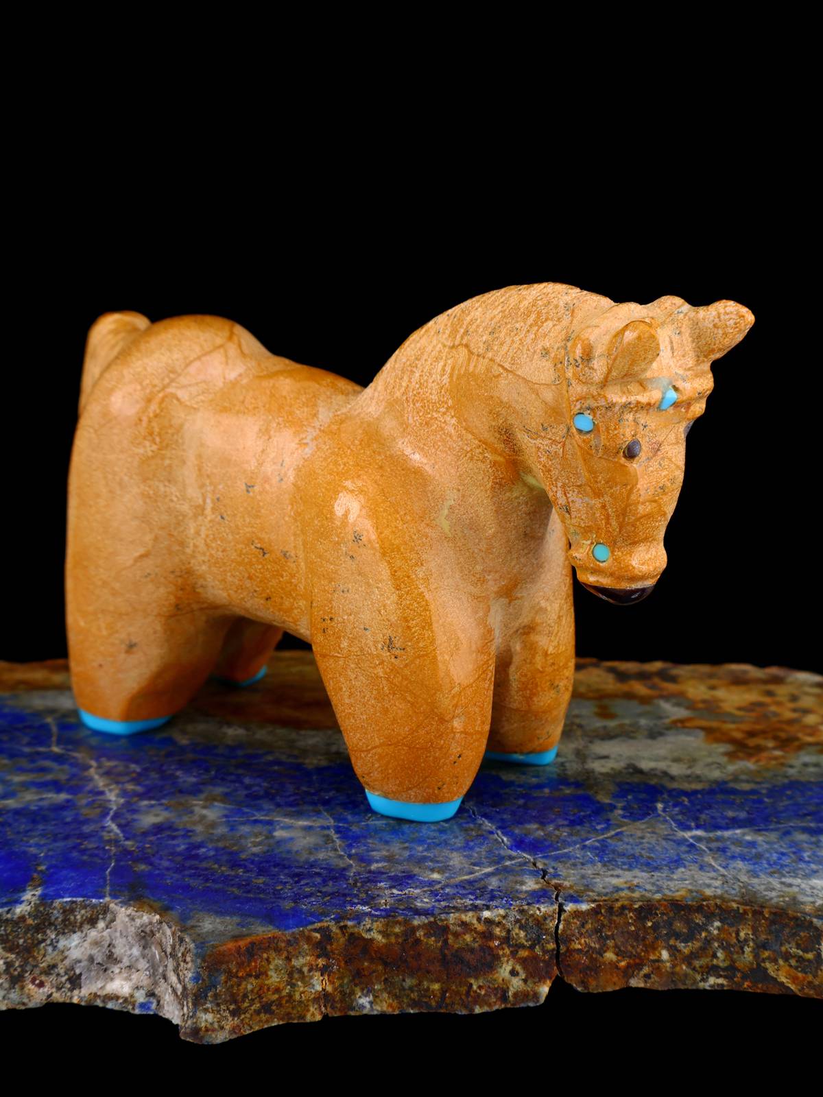 Travertine Horse Zuni Fetish - PuebloDirect.com