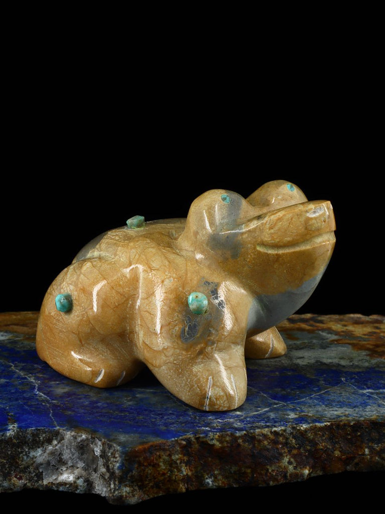Travertine Frog Zuni Fetish Carving - PuebloDirect.com