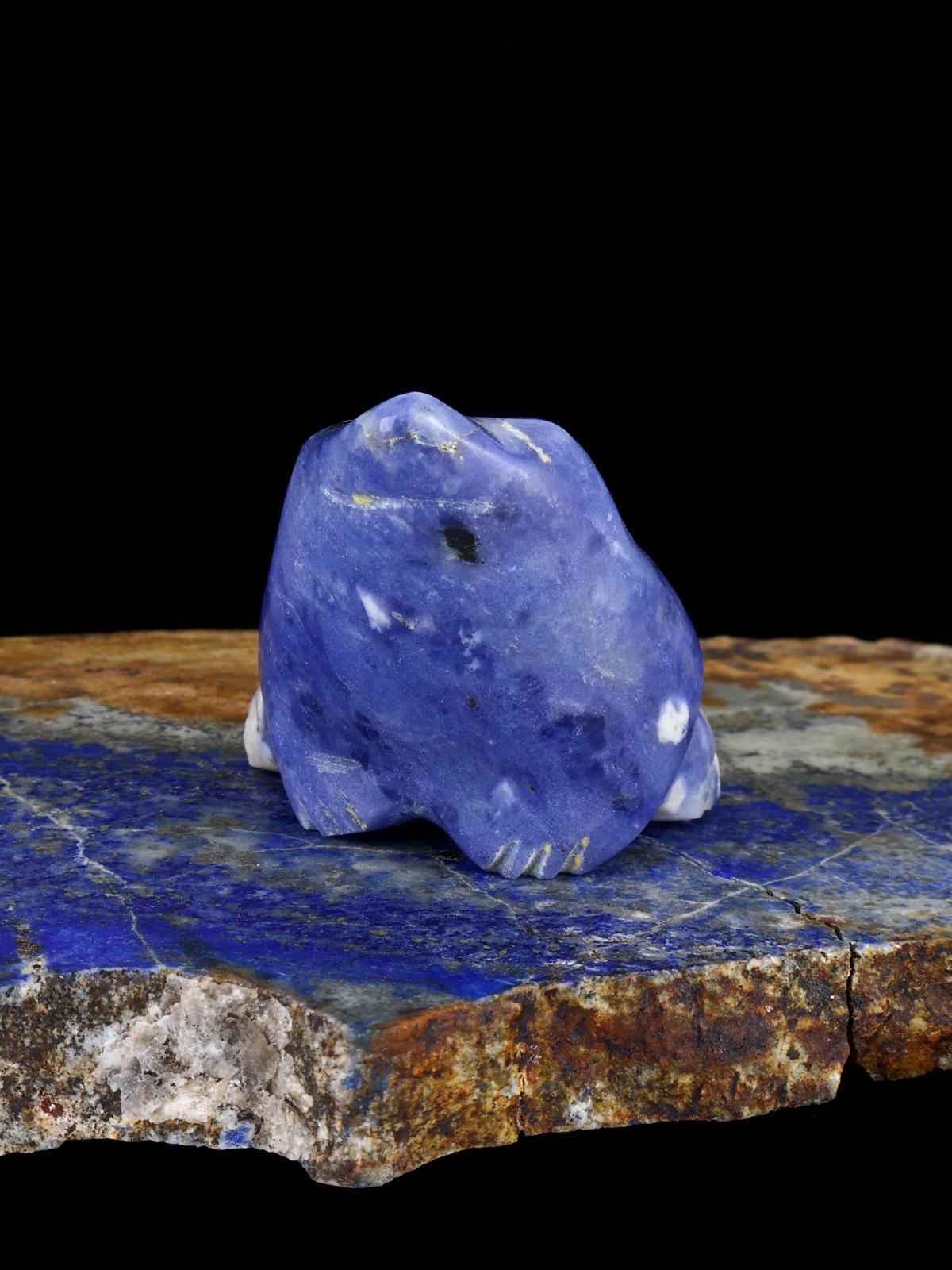Sodalite Frog Zuni Fetish