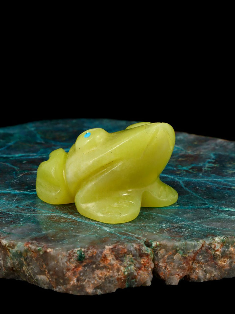 Lemon Jasper Frog Zuni Fetish - PuebloDirect.com