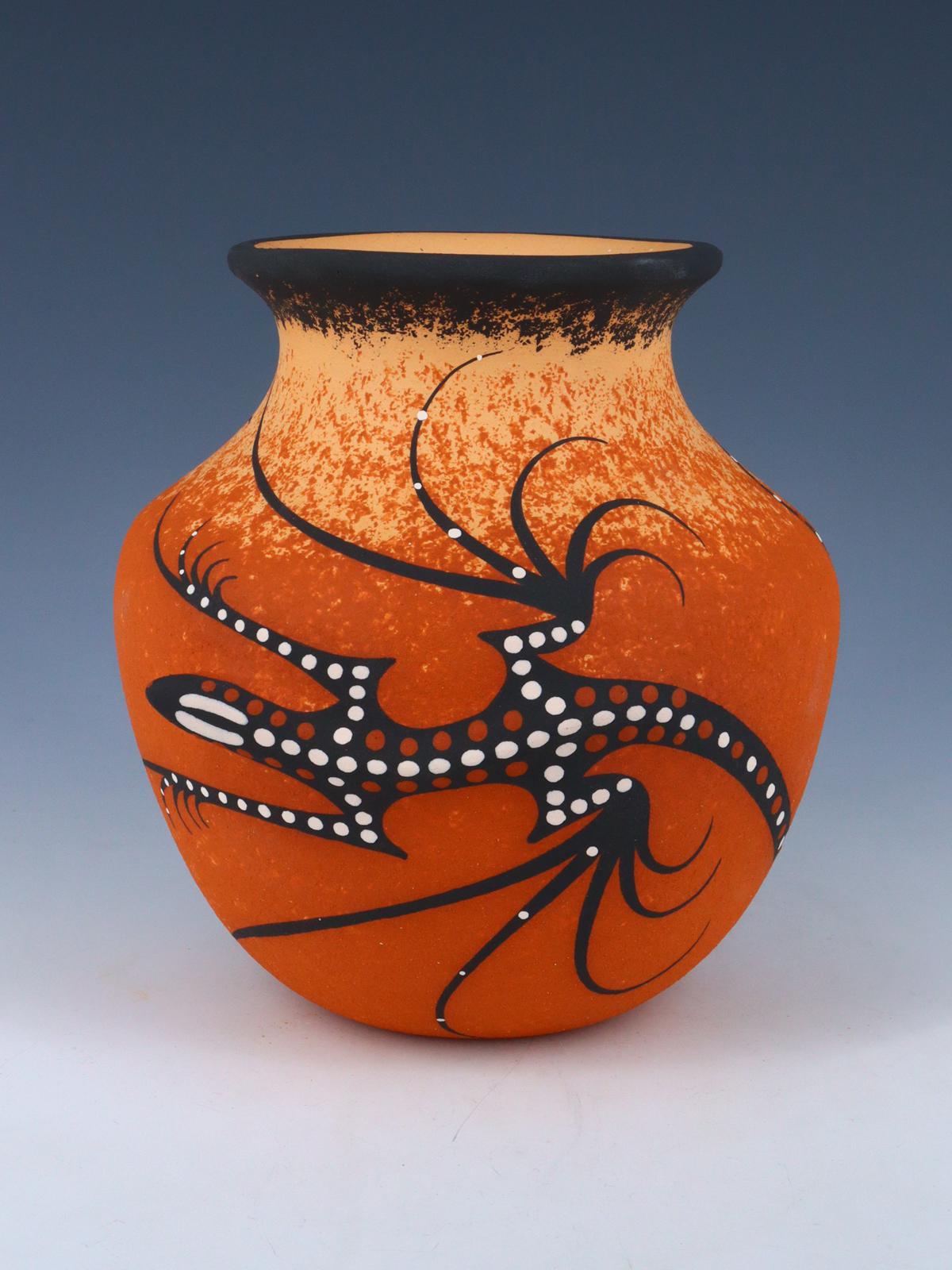 Zuni Pueblo Lizard Hand Made Pottery Vase