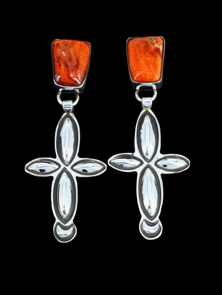 Navajo Sterling Silver Spiny Oyster Earrings - PuebloDirect.com