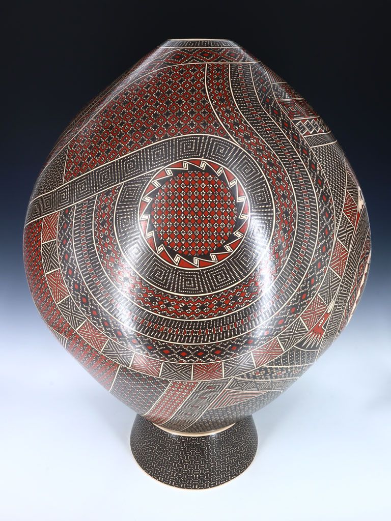Large Hand Coiled Mata Ortiz Paquime Pottery Vase - PuebloDirect.com