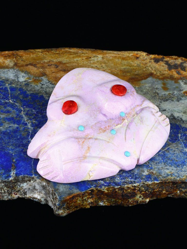 Dyed Allunite Frog Navajo Stone Carving - PuebloDirect.com