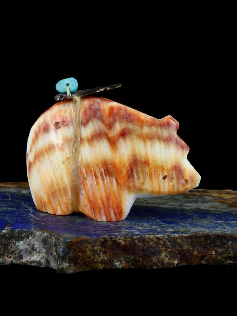 Spiny Oyster Bear Zuni Fetish - PuebloDirect.com